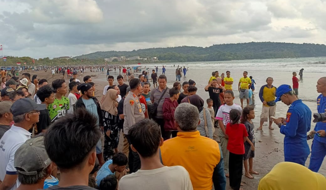 Wisatawan Remaja Asal Bandung Ditemukan Tewas Usai Terseret Ombak di Pantai Pangandaran