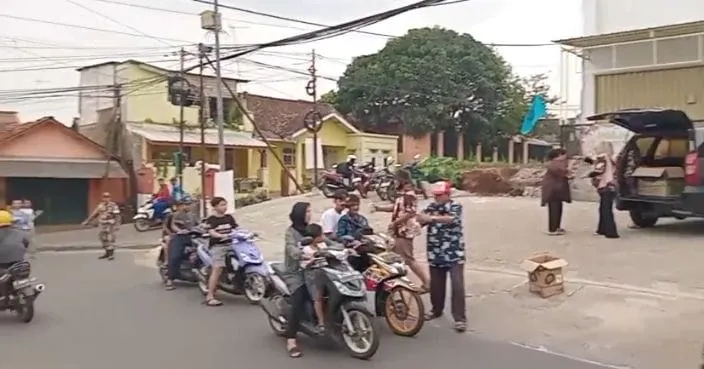 Raih Berkah Ramadhan, GM FKPPI Rayon Tanjungsari Berbagi Takjil Bagi Sesama 