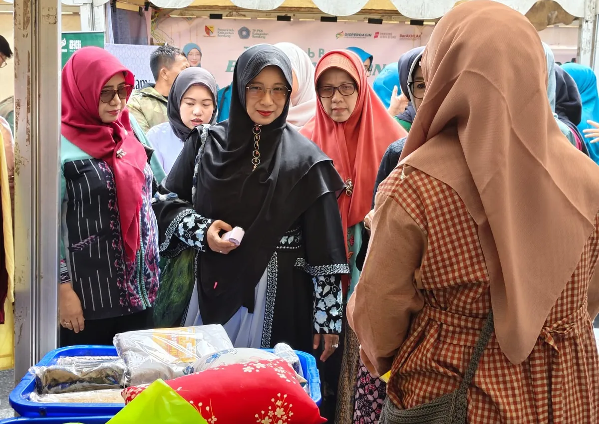 Hj. Emma Dety Dadang Supriatna, Hayo Belanja Dipasar Murah Ramadhan 1447 Hijriah