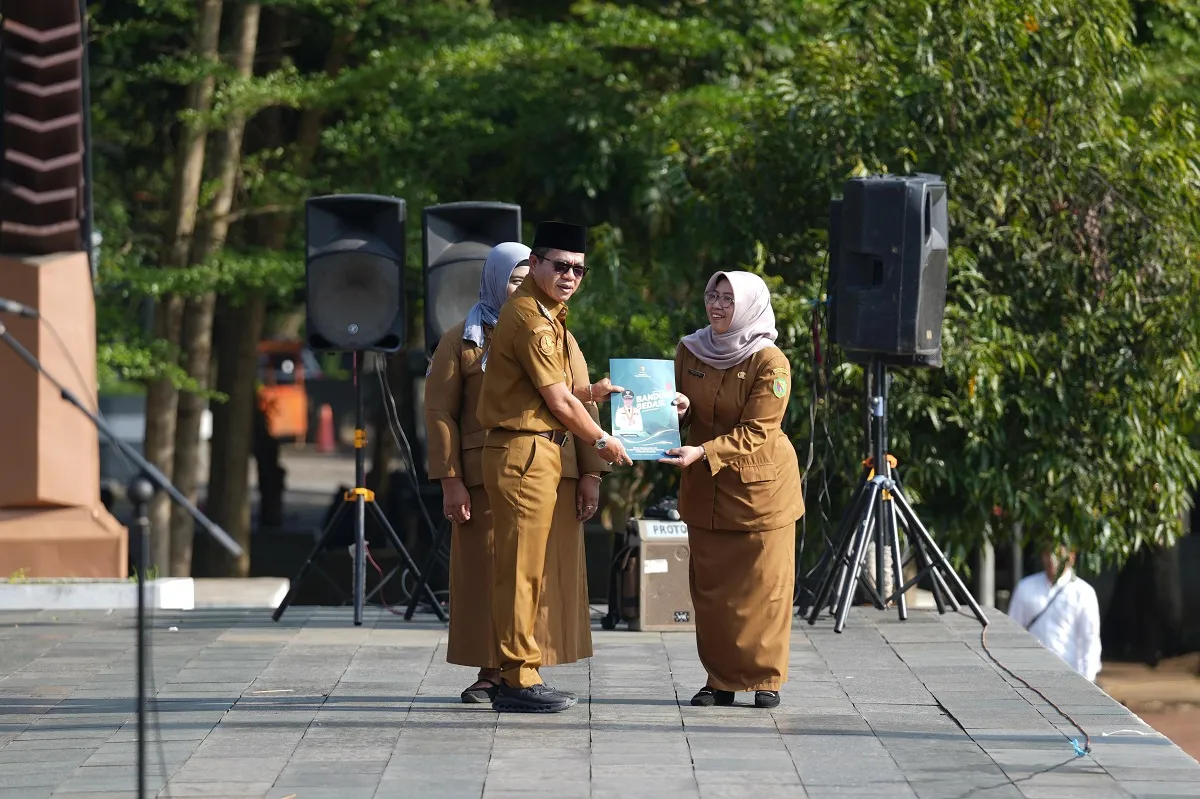 Kang DS Tekankan Pengelolaan Sampah dan SPMB yang Transparan dalam Apel Perdana Pasca-Ramadhan