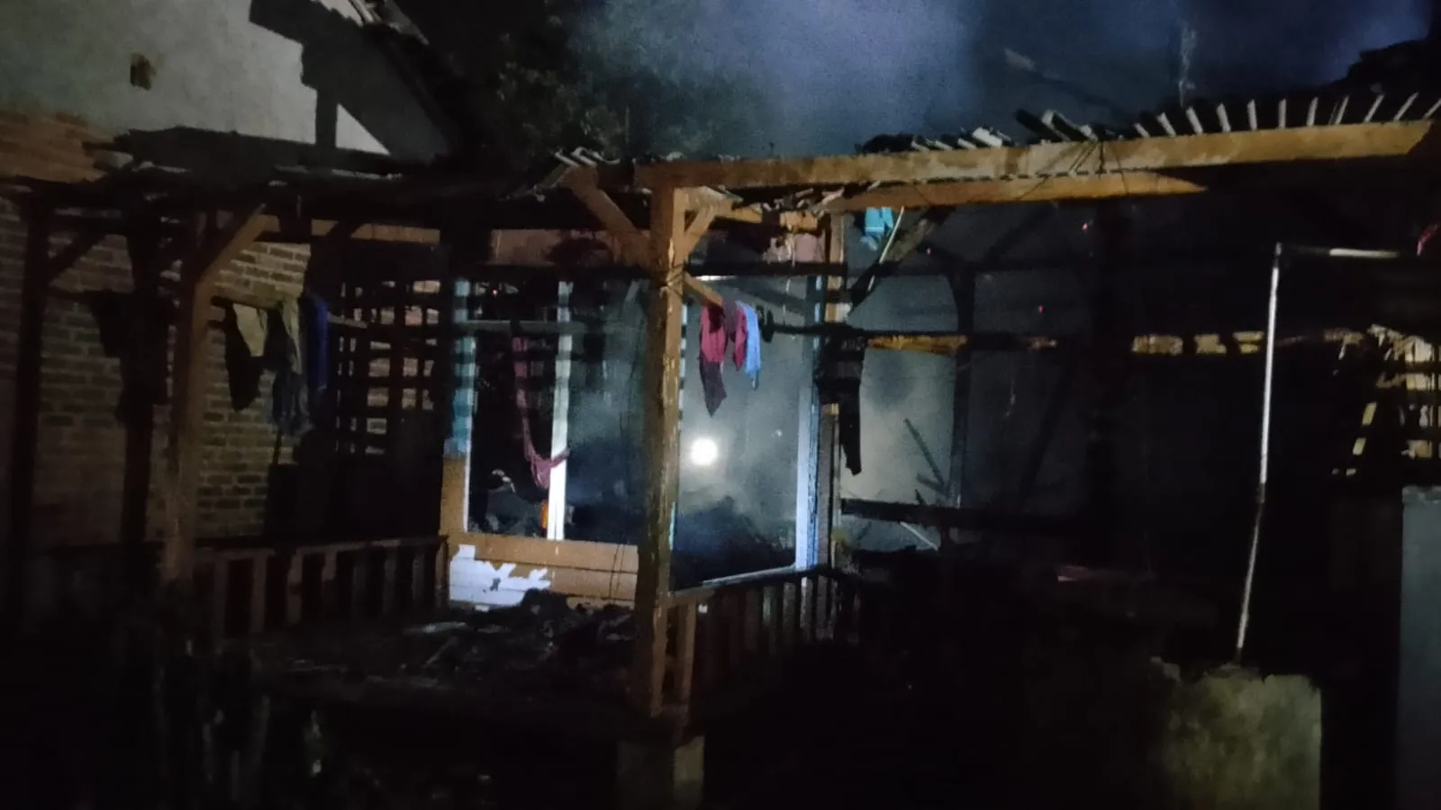Si Jago Merah Ngamuk di Karangpawitan! Dua Rumah Ludes dalam Semalam