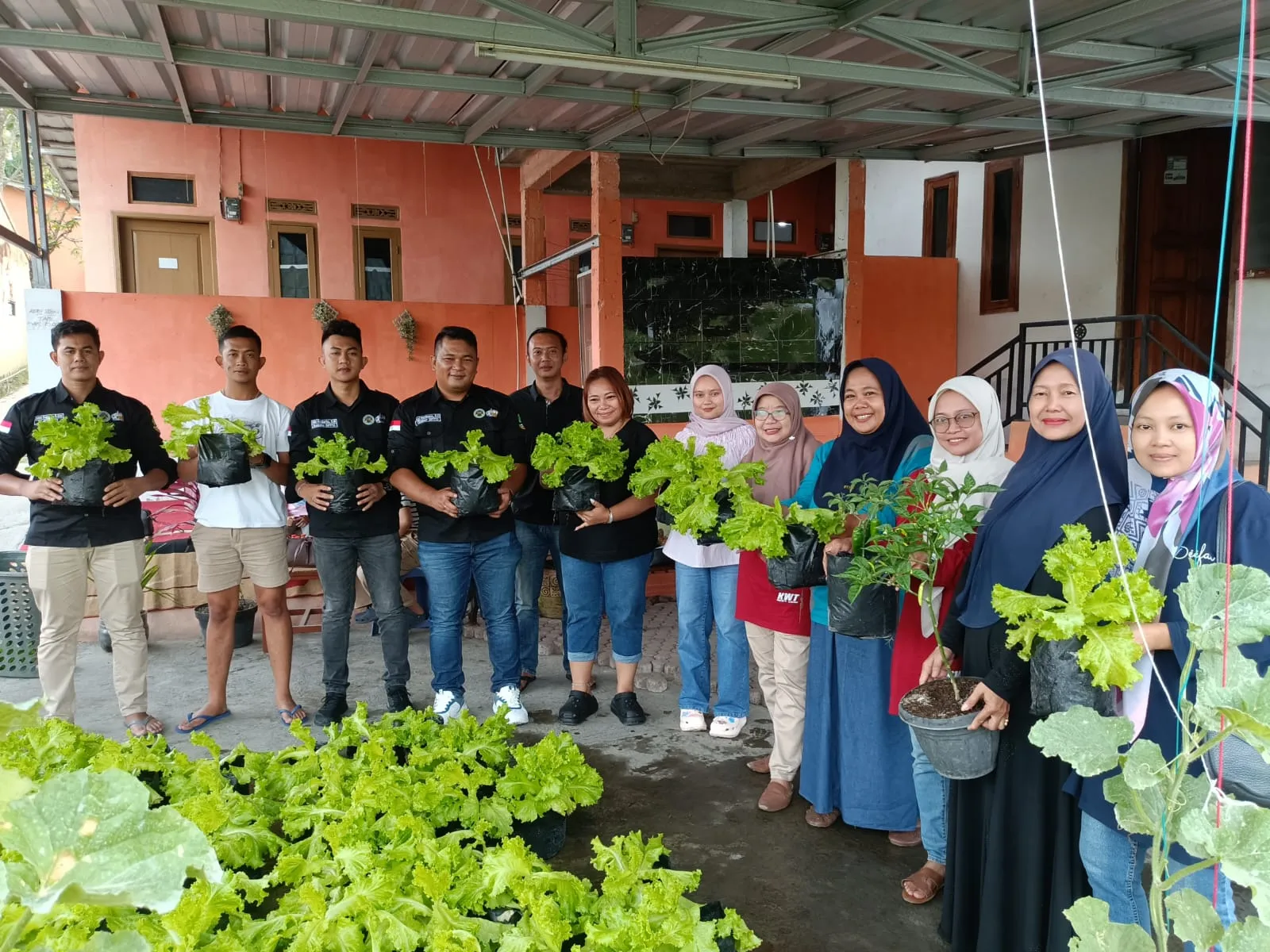 Kehadiran Dapur SPPG, Perkuat Pemberdayaan KWT Licin dan Peningkatan Ekonomi Masyarakat 