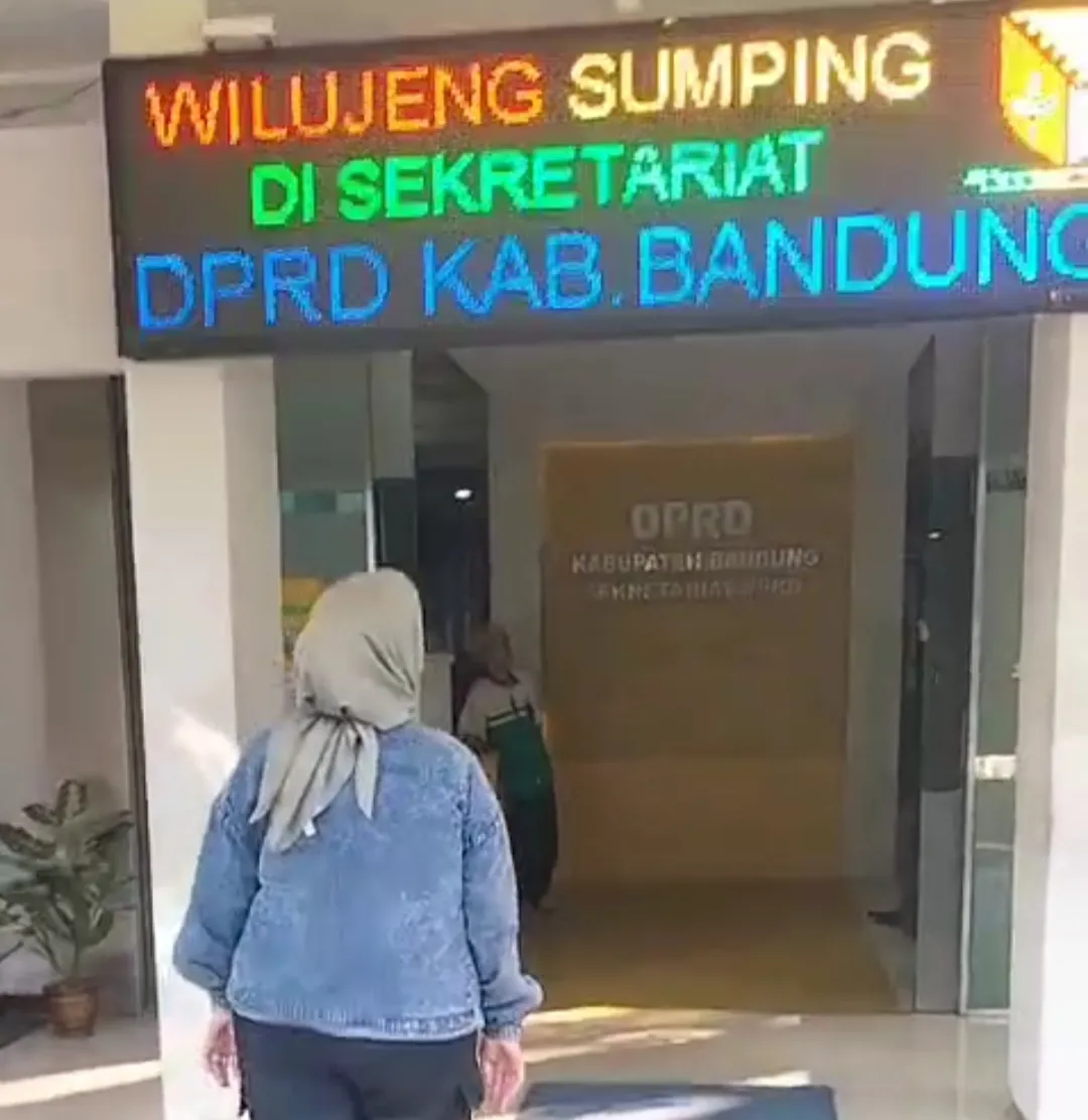 Dua Kali Datangi DPRD, Ibu Arya Pulang Hampa, DPRD Minta Orangtua Siswa Kirim Surat Dewan