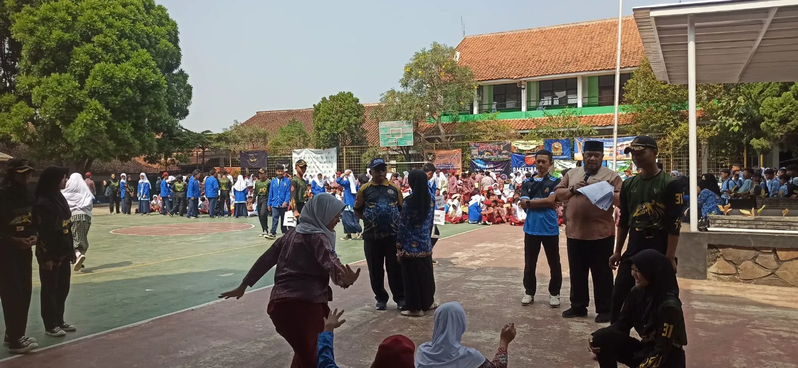 Jajang Sudrajat: MPLS Ramah di SMPN 1 Cileunyi Bukan Seremonial, Tapi Awal Mencetak Generasi Berakhlak