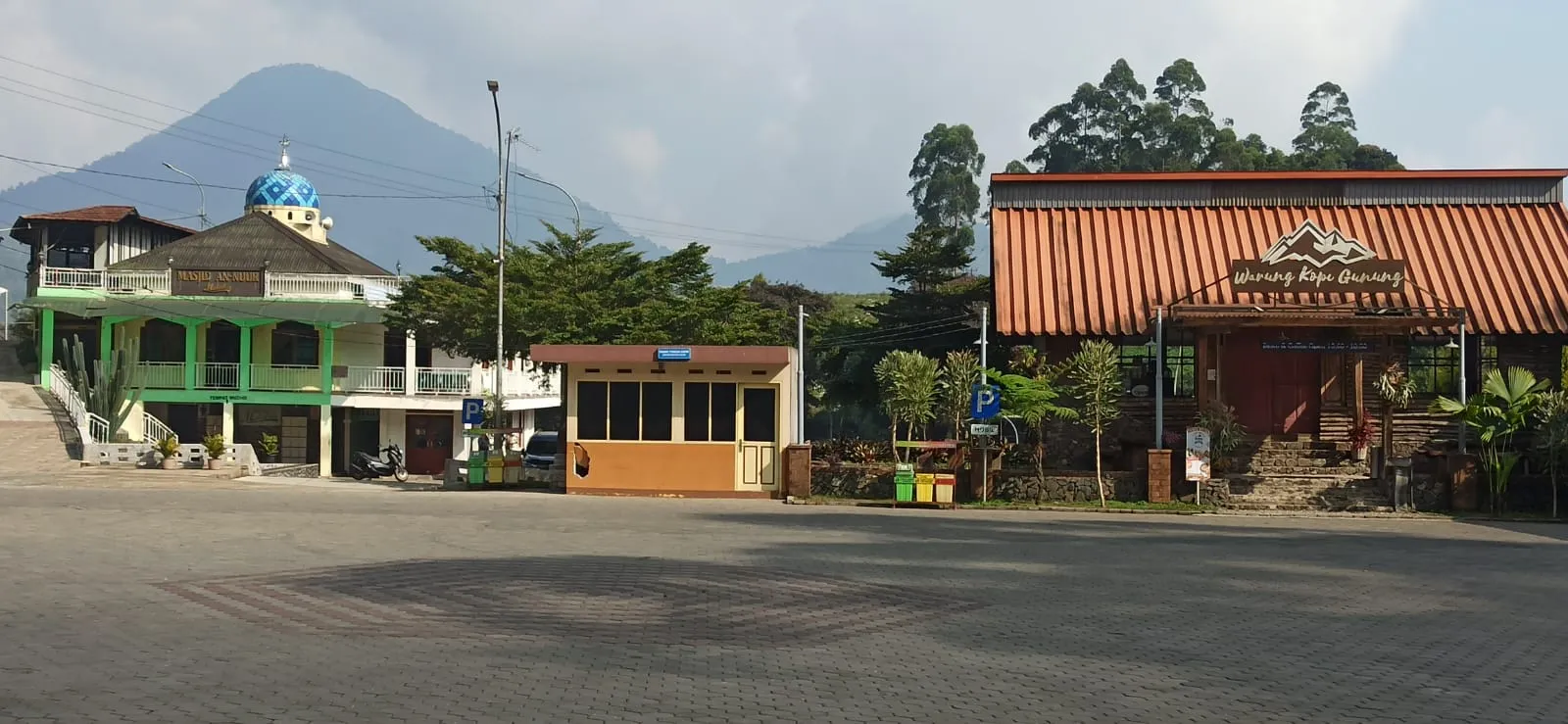 Singgah di Rest Area Kopi Gunung, Menikmati Hangatnya Kopi Malabar di Tengah Sejuknya Alam Pangalengan