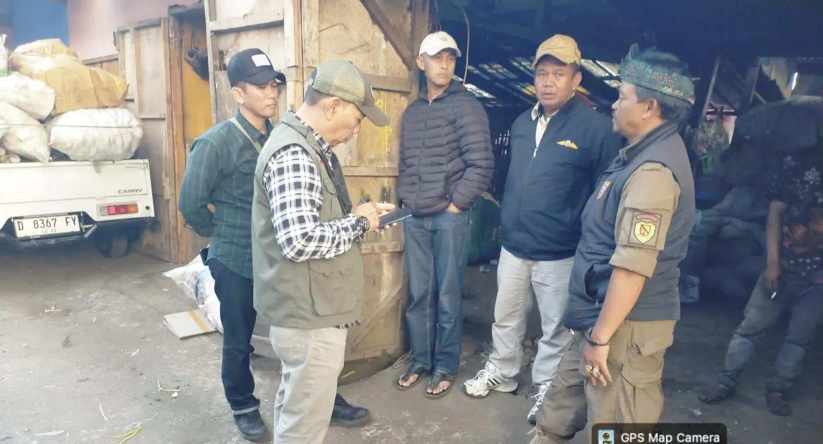 Kasatpol PP Kab. Bandung,  Hasil Infeksi Lokasi Pengepul Sampah Pada Awas Tak Kantongi Ijin