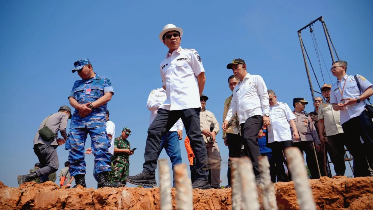 Dipuji Tak Terbang, Dicaci Tak Tumbang: Kiprah Kang DS Membangun Kabupaten Bandung
