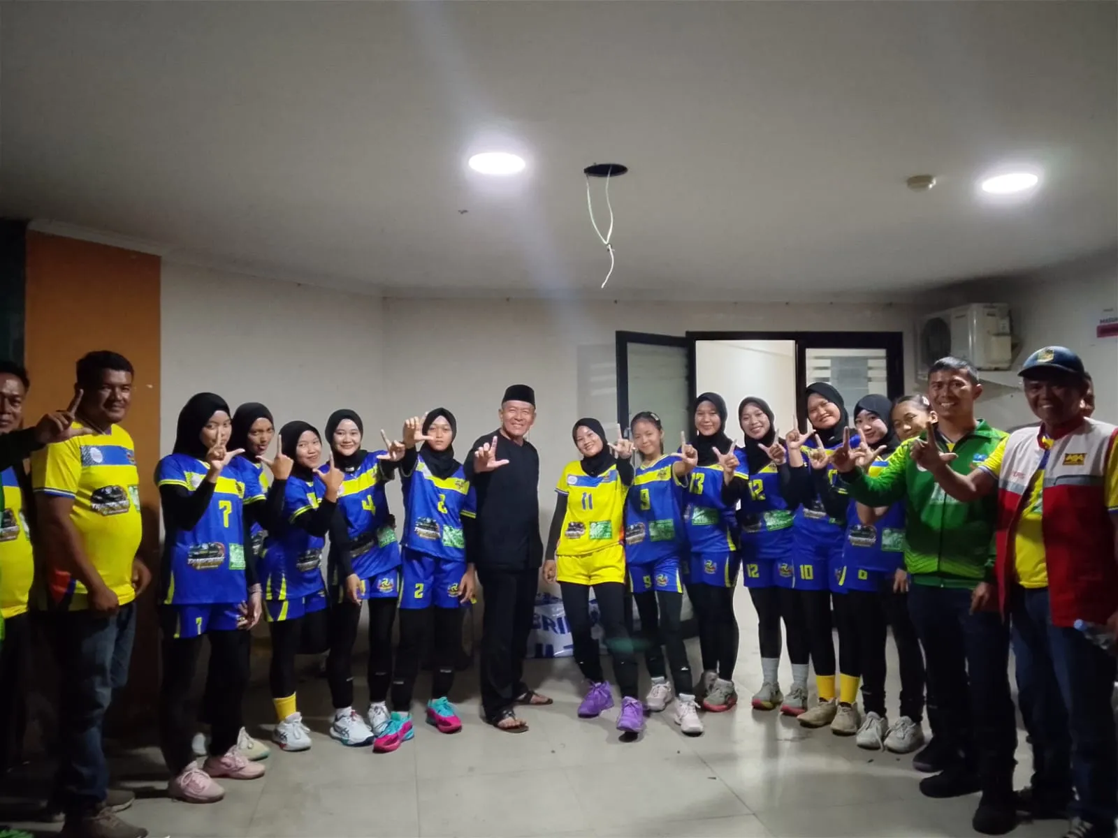 Tim Bola Voli Putra/Putri Desa Lebak Agung Masuk 8 Besar Liga Desa Tingkat Kabupaten Garut