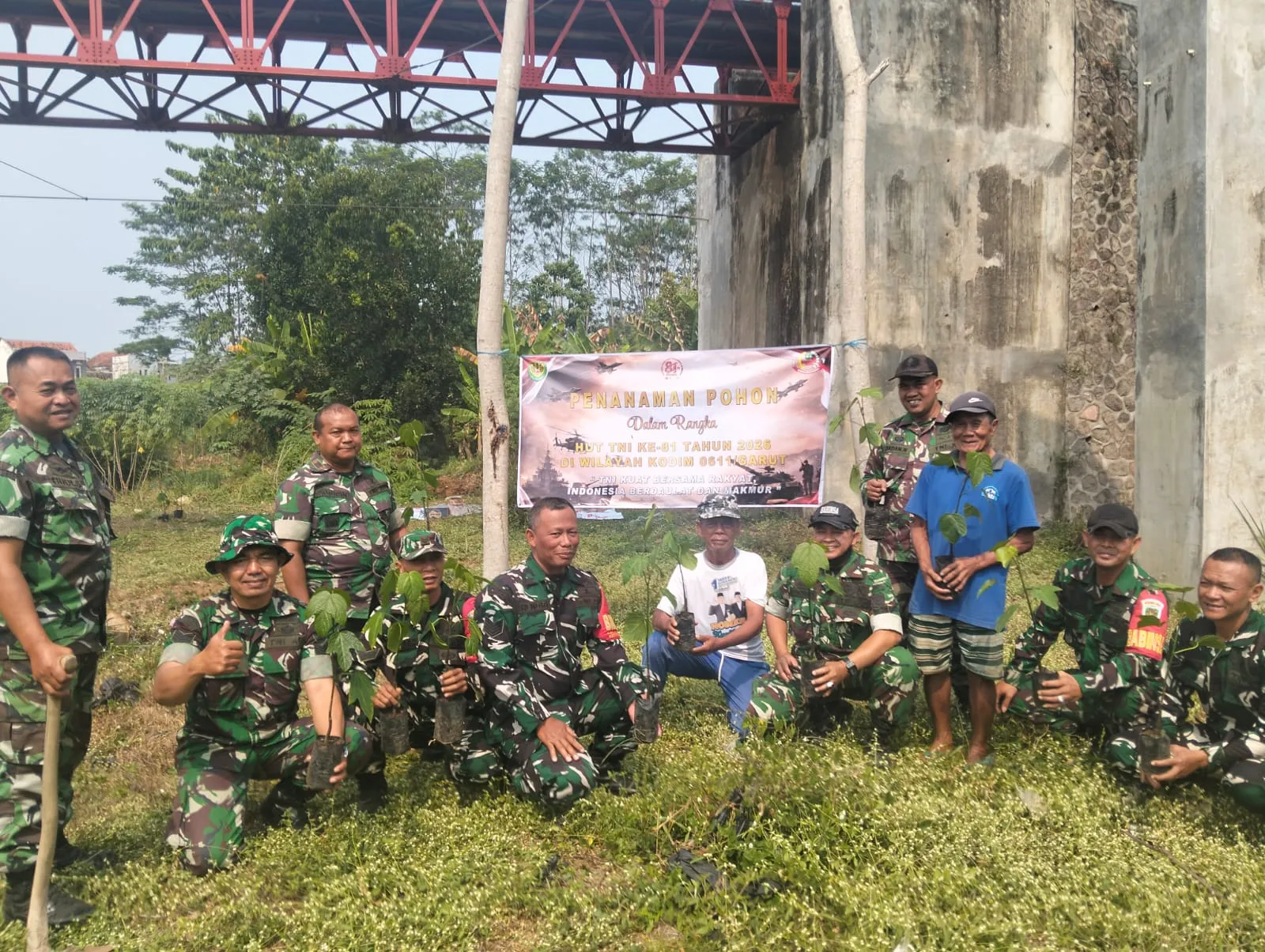 Koramil 1102/Karangpawitan Bersinergi dengan Warga Gelar Karya Bhakti