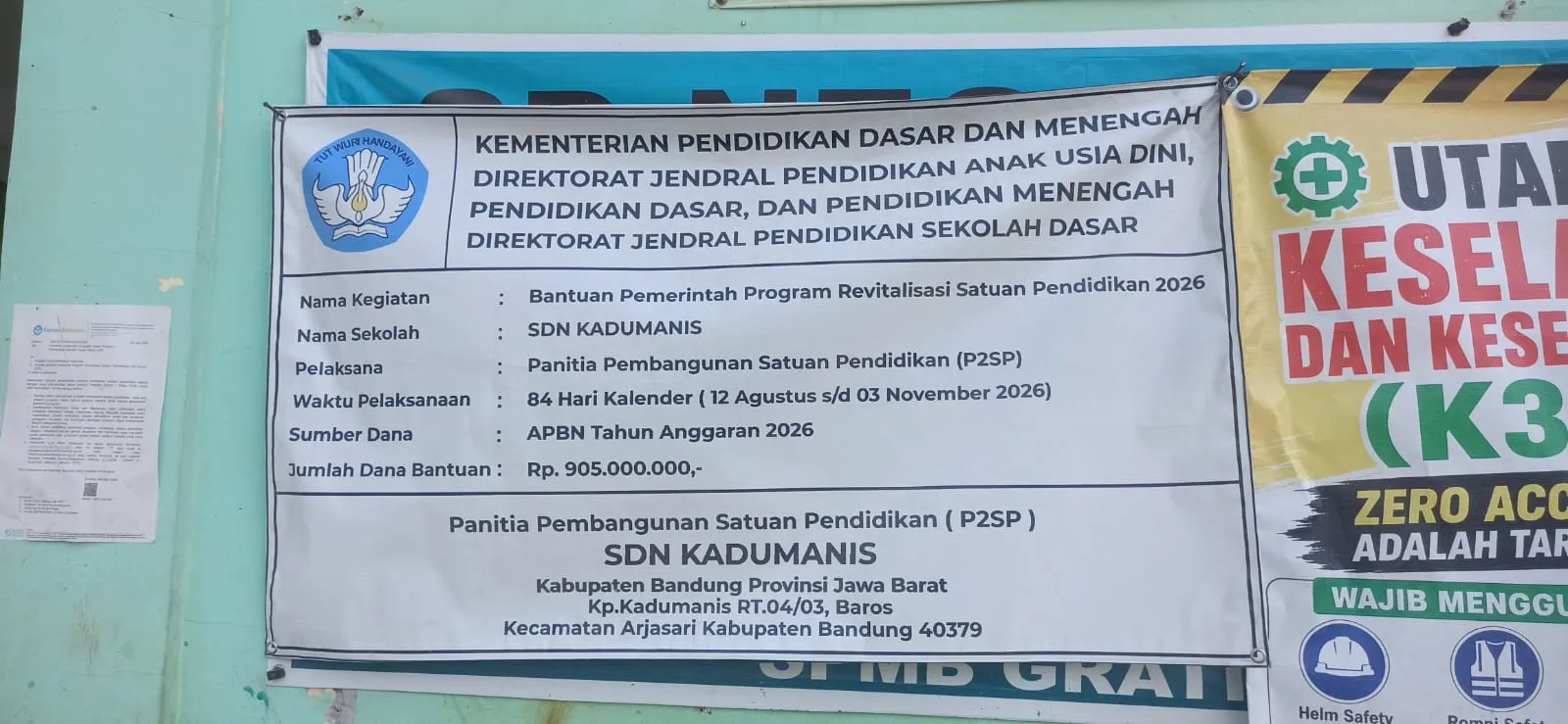 Revitalisasi SDN Kadumanis, P2SP Cuma Nama Dipapan Proyek, Pelaksanaan Dan Bayar Upah Pekerja Oleh Pihak Ketiga