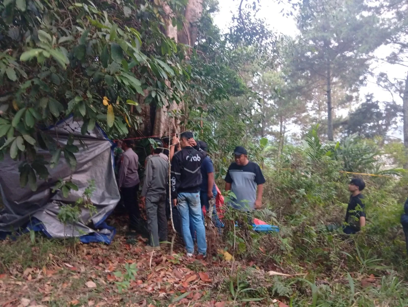 Kades Cijambu Ditemukan Tewas Tergantung di Pohon Tak Jauh dari Kantor Desa