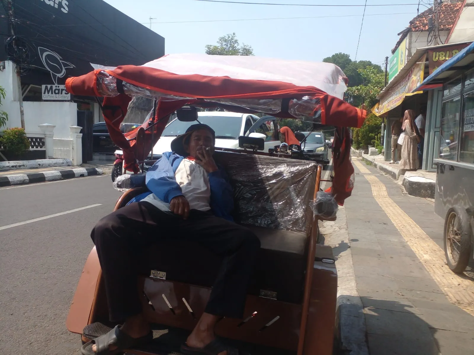  Bertahun-tahun Kayuh Becak Manual, Nasib Oman Berubah Setelah Terima Bantuan dari Presiden Prabowo