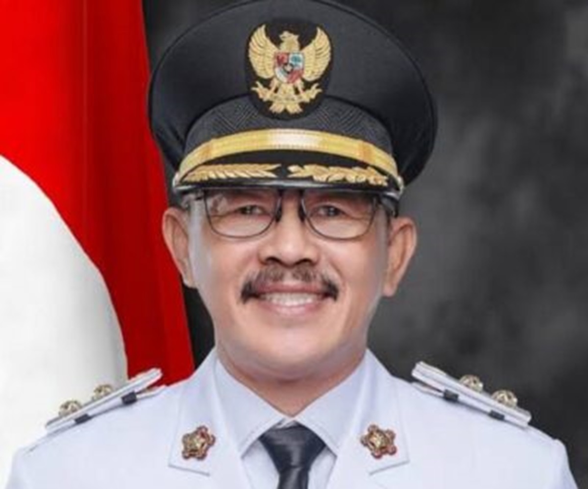 Wakil Bupati Indramayu Resmi Ditahan,  Kenakan Rompi Merah 