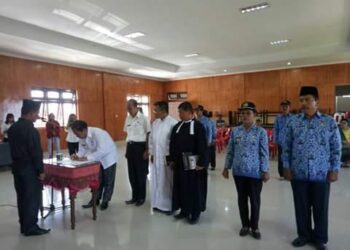 Bupati Lantik Pejabat Dilingkungan Pemkab Samosir