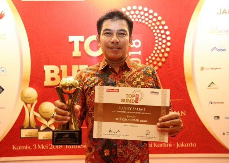 PDAM TIRTAWENING RAIH TIGA PENGHARGAAN BUMD