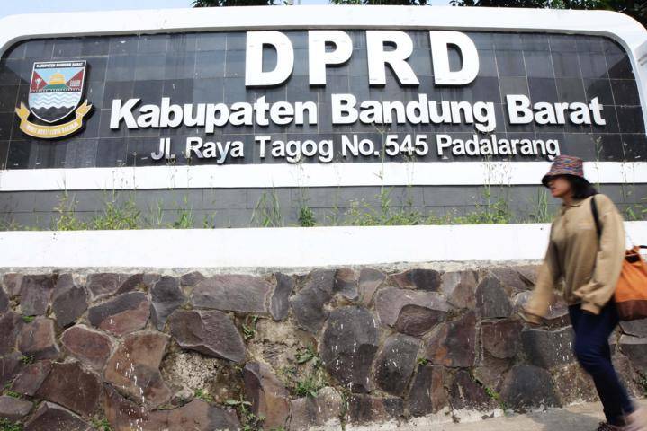 DPRD Tolak, Pembentukan Kecamatan Kota Baru