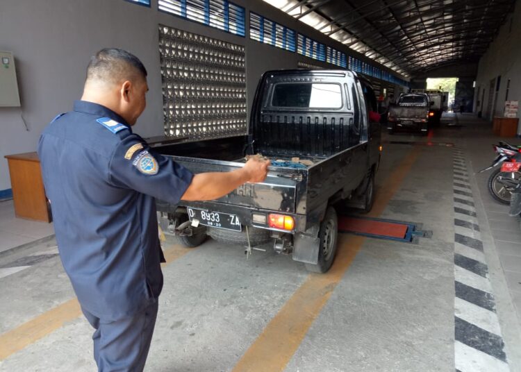 Dishub Tolak Sementara Uji Ulang Kendaraan dari Wilayah KBB