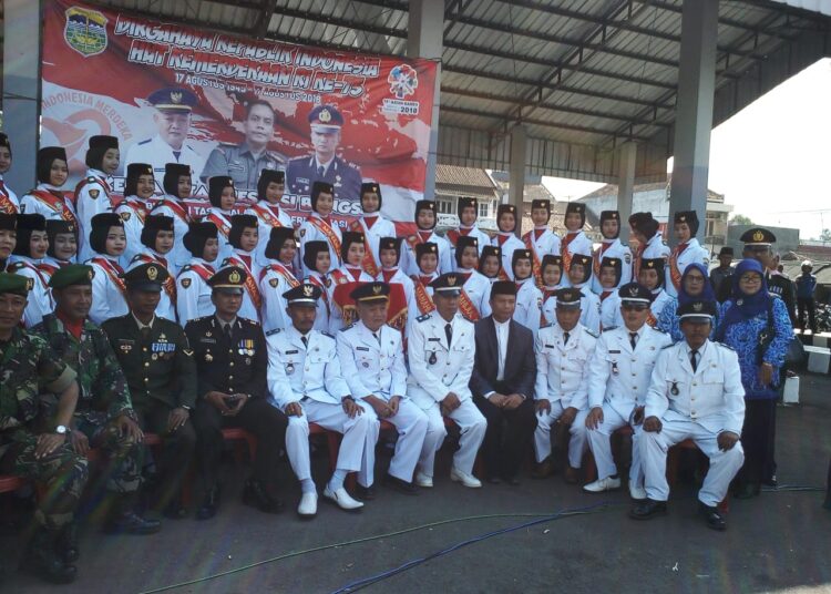 Paskibara HUT RI KE 73 dari Ponpes Manahijul Huda