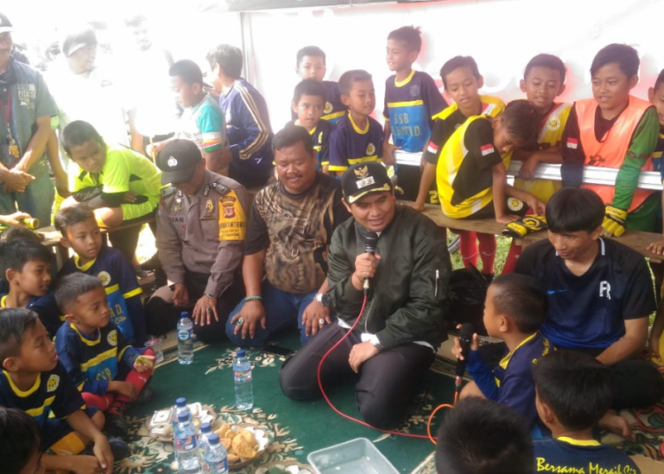 Wabup Kunjungi SSB HU Hatta, Sepak Bola Solusi Talenta Anak Muda