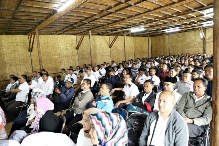 270 sekretaris desa Se-Kabupaten Bandung saat mengikuti pelatihan Peningkatan Kapasitas Sekretaris Desa.