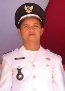Uhan S.Pdi Kepala Desa Leuwidulang 