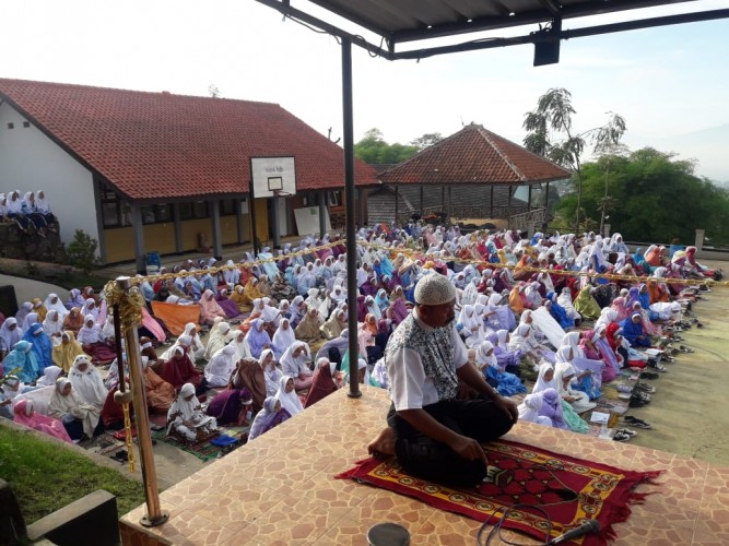 Literasi Al Quran Bisa Menangkal LGBT di SMPN 1 Cimenyan