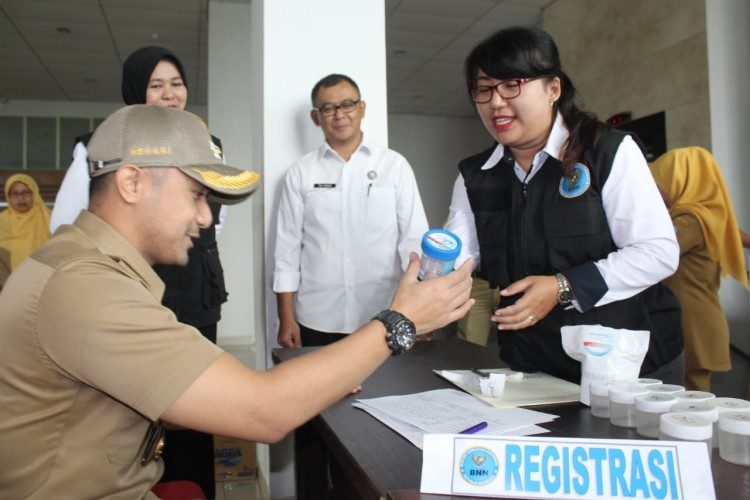 Ratusan ASN Setda KBB Jalani Tes Urine