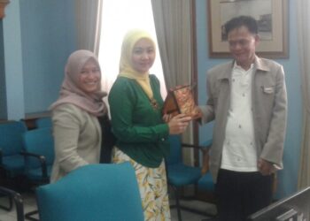 Audiensi Diwarnai Rasa Haru