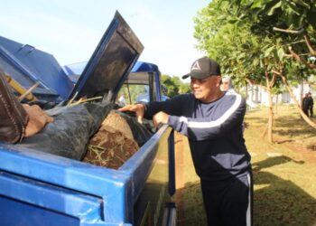 Ribuan ASN KBB Gawe Bareng Bersihkan Lingkungan Pemda