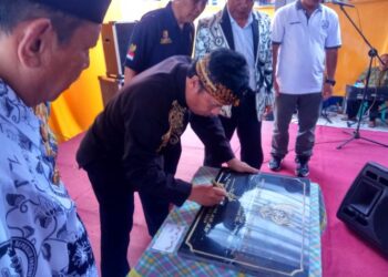Bupati Resmikan Graha PGRI Cabang Kecamatan Ibun