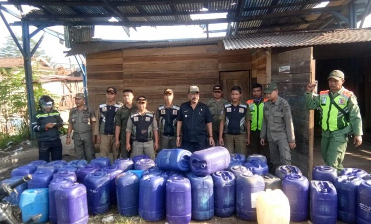 Camat Banjaran Sikat Habis Penjual Miras