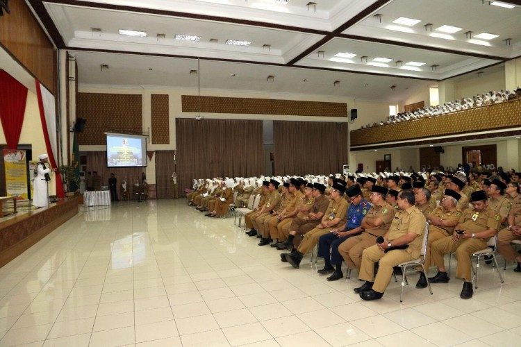 Hari Pertama Puasa Ratusan ASN Dapat Tausiyah dari KH. MD. Ubaydillah