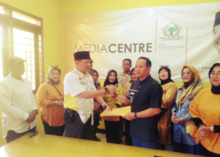 Yoga Santosa, Orang Pertama Kembalikan Formulir Calon Bupati Bandung Periode 2020 – 2025