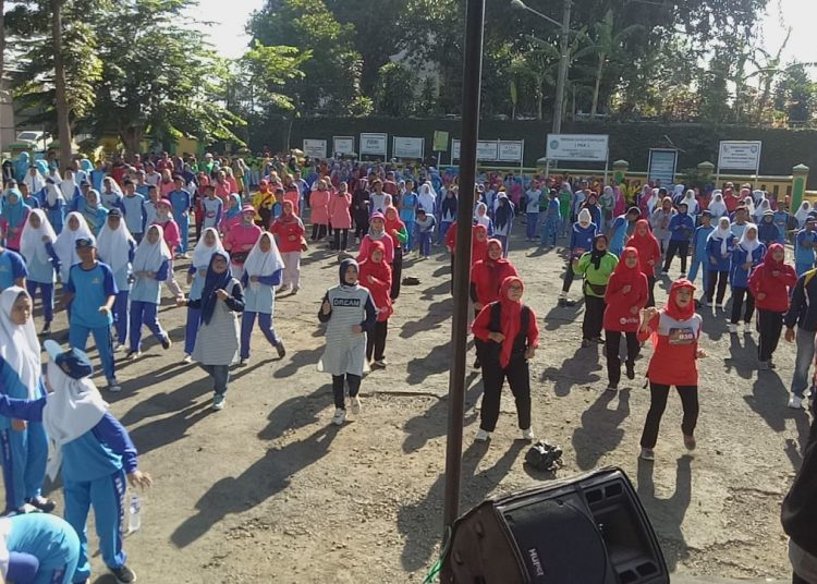 Peringati HUT PGRI Ke 74 dan HGN Pengurus Cabang Cileunyi Gelar Berbagai Lomba