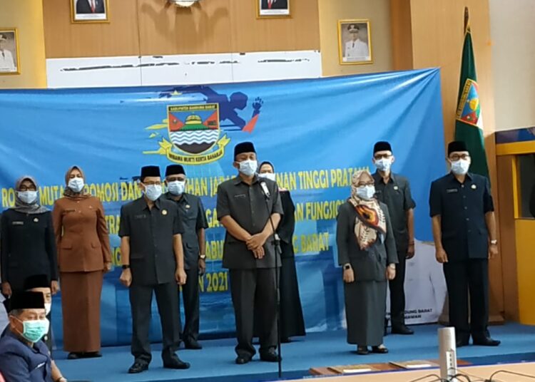 Bupati Bandung Barat, Lantik 501 Pejabat Melalui Virtual