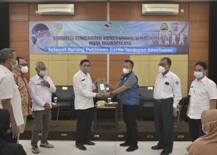 Pemkot Tasikmalaya Simbolis Kunci Kamar Hotel Bagi Tenaga Kesehatan Tangani Covid-19
