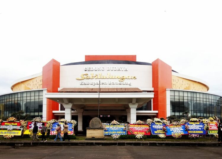 Karangan Bunga Terima Kasih Pengabdian Dadang Naser dan Gun Gun Gunawan