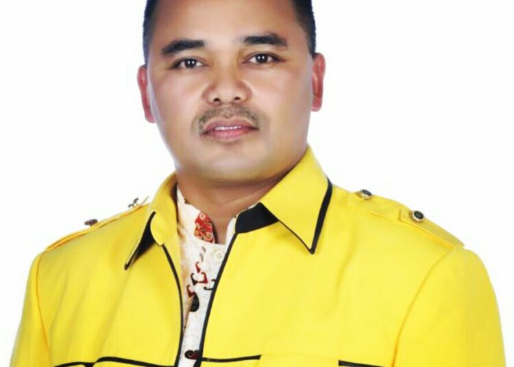 Sugianto Orang Pertama Mengembalikan Formulir Calon Ketua DPD ke Panitia