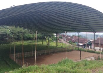 Bangunan Sarana Gedung Olahraga Desa Pannyocokan yang Menghabiskan anggaran Rp. 500 juta lebih