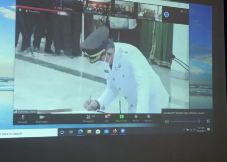 Warga Tasikmalaya Ikuti Prosesi Pelantikan Bupati-Wakil Bupati