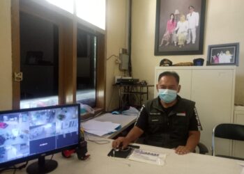 Pemdes Dayeuhkolot Salurkan Bantuan Bagi Anak Yatim, Guru Ngaji, dan Kader Posyandu