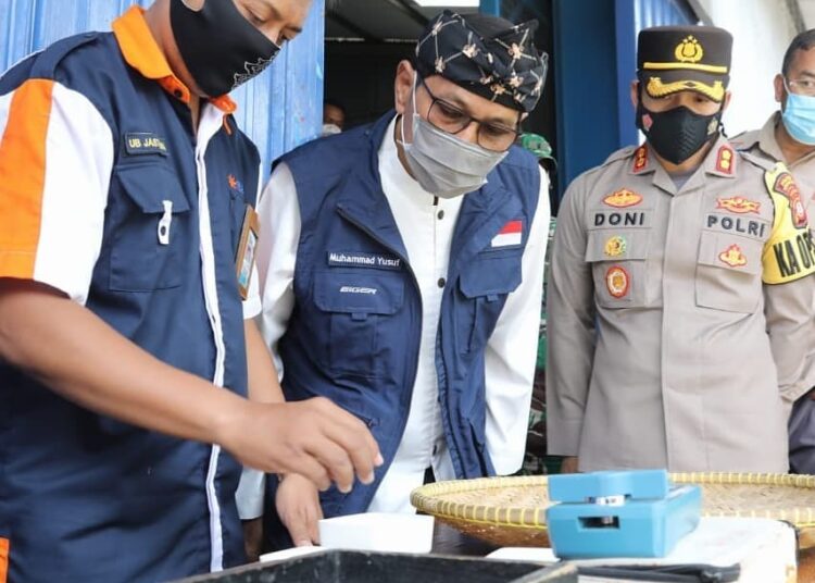 Jelang Idul Fitri 1442 H, Wali Kota Sidak Pasar Cikurubuk dan Bulog Linggajaya