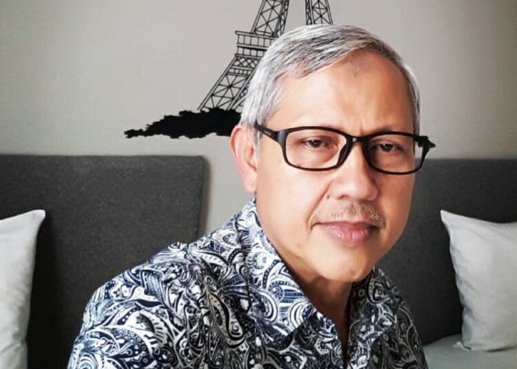 Prof.DR. H. Toto Sutarto Gani Utari M. Pd