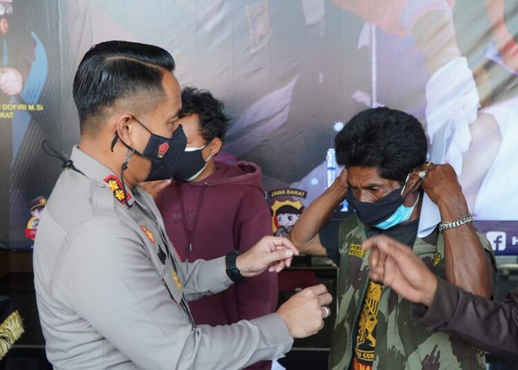 Kapolres Tasikmalaya Tinjau Pelaksanaan Akselerasi Vaksinasi Massal Covid-19