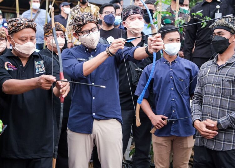 Menparekraf Dorong Optimalisasi Wisata Edukasi Peternakan di Desa Cisande