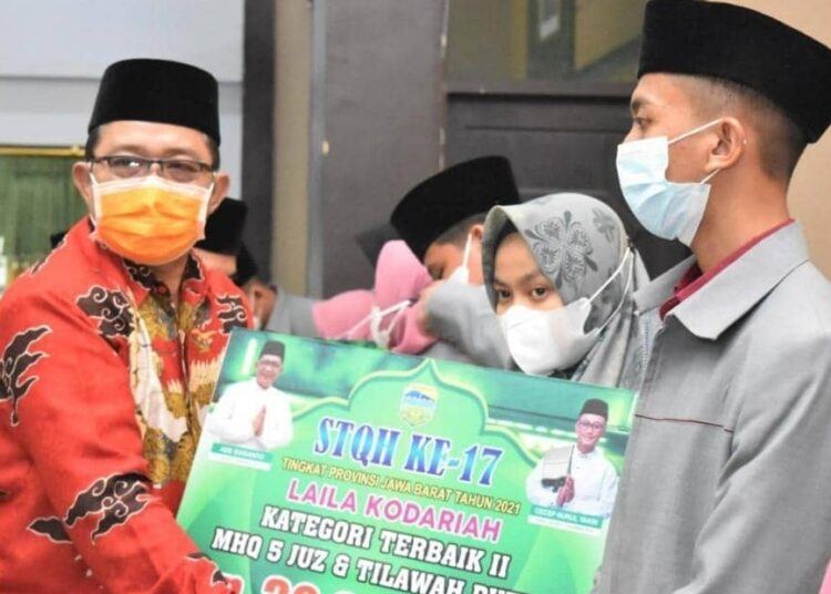 Bupati Apresiasi Kafilah yang Mendapat Juara Umum STQH Jabar 2021