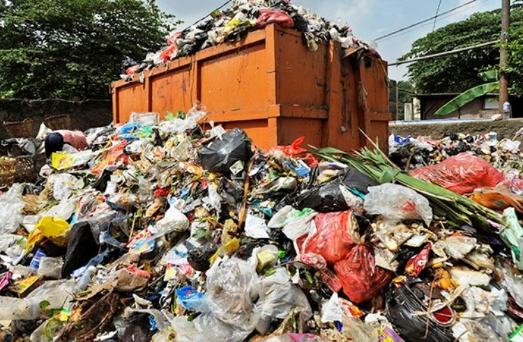 Golkar Bersholawat Terganggu Bau Sampah dari DLH Kab. Bandung