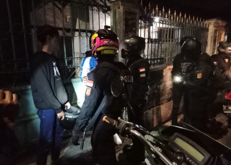 Ibu Penjual Miras Diamankan Tim Maung Galunggung