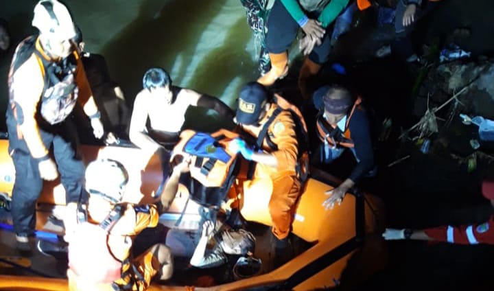 Belasan Siswa Meninggal Saat Kegiatan Susur Sungai