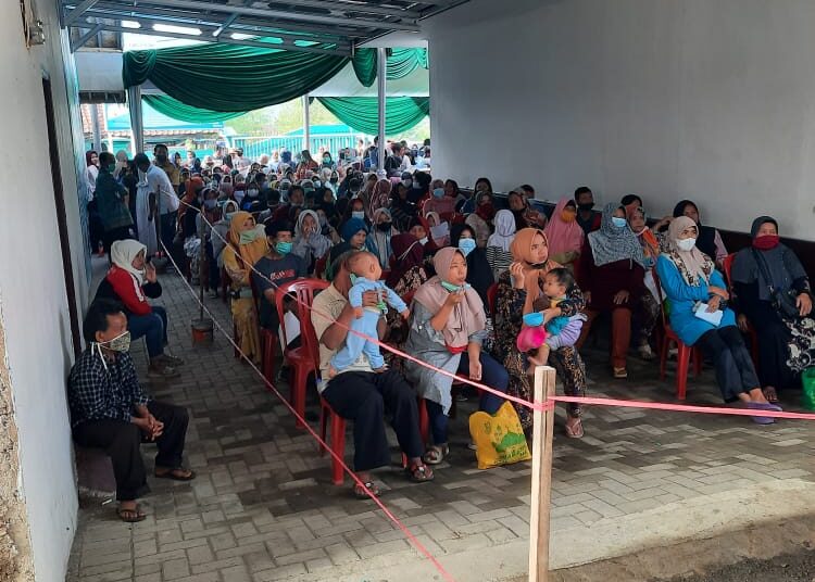 Dari 2500 Sasaran, Hanya 1458 Sasaran Yang Mengikuti Vaksin Akibat Terjadi Hujan Deras di Tengah Hari